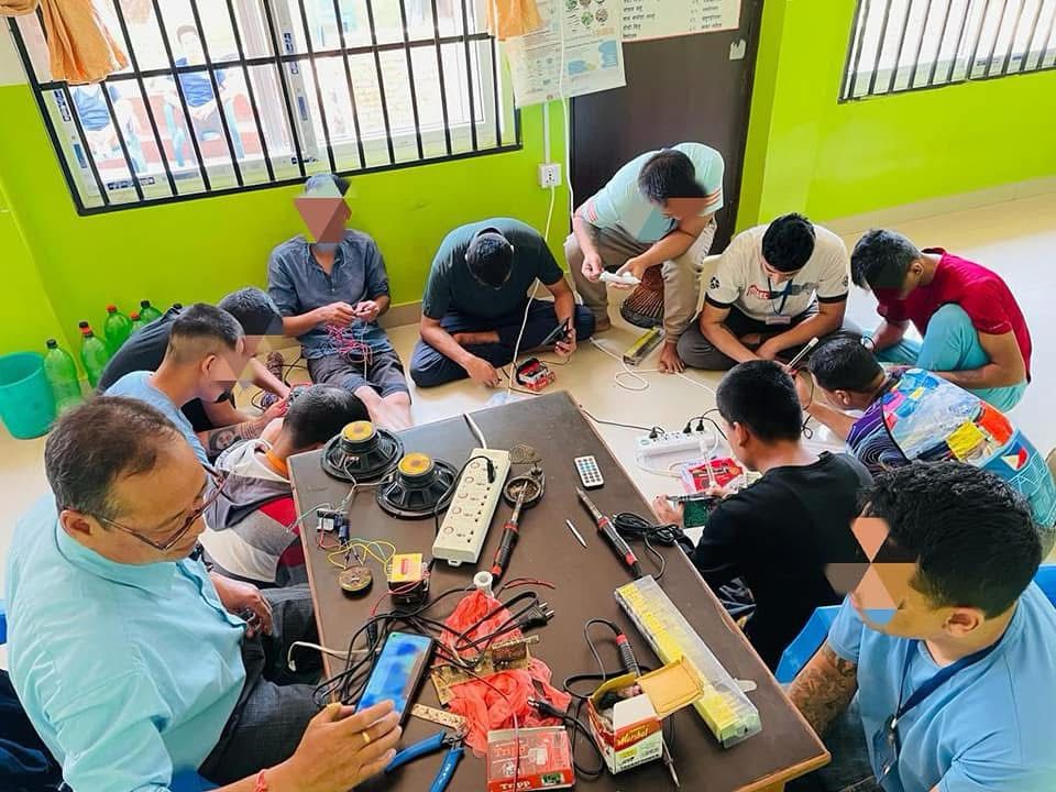 Electrician training to former drug users