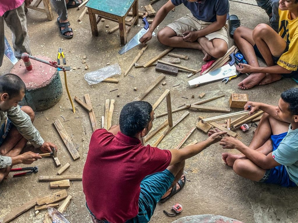 Furniture training to former drug userrs